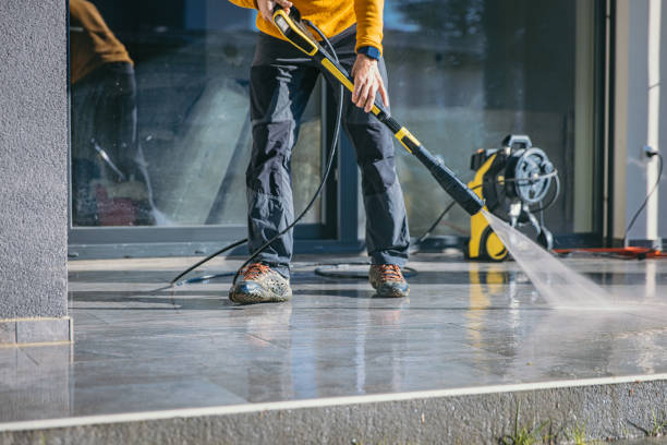 Best Sidewalk and Walkway Cleaning  in Manorhaven, NY